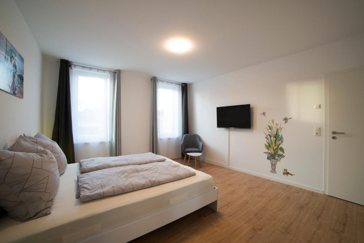 Schoene Ferienwohnung 78M2, 3 Schlafzimmer, 2 Baeder, Zentrumnah, 1Og Erfurt Eksteriør billede