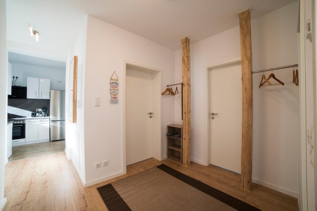 Schoene Ferienwohnung 78M2, 3 Schlafzimmer, 2 Baeder, Zentrumnah, 1Og Erfurt Eksteriør billede
